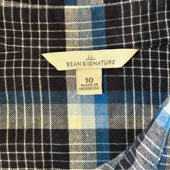 3/$25 L.L. Bean Flannel Shirt Size 10 Blue Plaid Button Long Sleeve Pockets - Picture 4 of 5